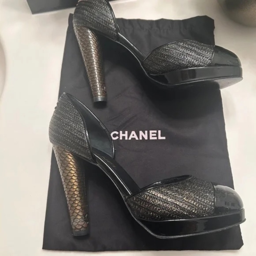 Authentic CHANEL Black & Gold Python Pumps - image 3